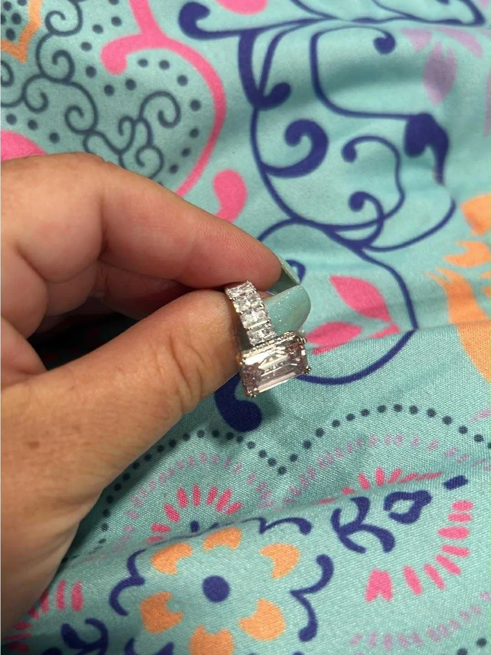 5ct pink lab diamond set in white gold